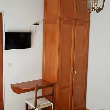 A Vianda Konukevi Muros